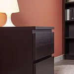 Тумба прикроватная Варма, 2 ящика, 40х55х40 см, шпон натурального дерева, ясень черный | изображение 2